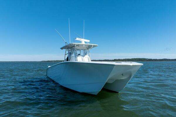 2023 SeaHunter 38