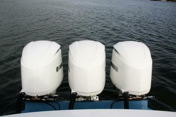 Regulator 34 Perchy- Cockpit