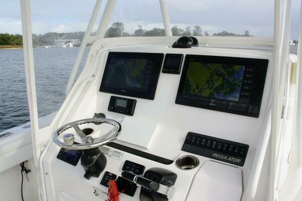 Regulator 34 Perchy- Helm