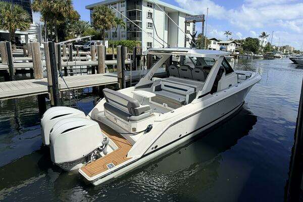 34-ft-Tiara Sport-2021-34 LS- Stuart Florida United States  yacht for sale