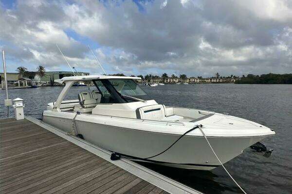 34-ft-Tiara Sport-2021-34 LS- Stuart Florida United States  yacht for sale
