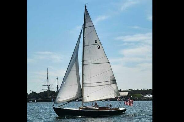 HOPE  26ft Herreshoff Yacht For Sale