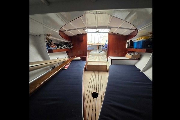 HOPE  26ft Herreshoff Yacht For Sale