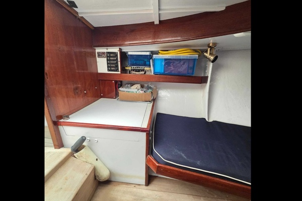 HOPE  26ft Herreshoff Yacht For Sale