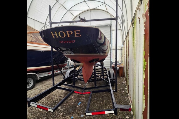 HOPE  26ft Herreshoff Yacht For Sale