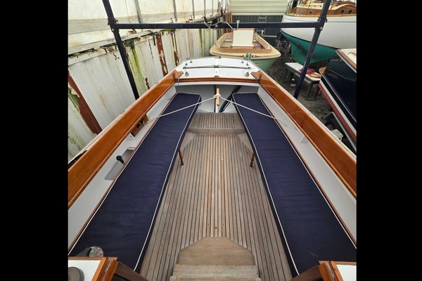 HOPE  26ft Herreshoff Yacht For Sale