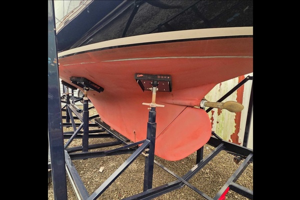 HOPE  26ft Herreshoff Yacht For Sale