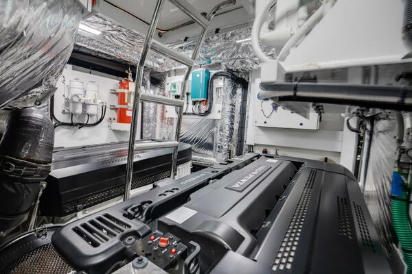 Princess V55 - Mermoo Too - Engine Room