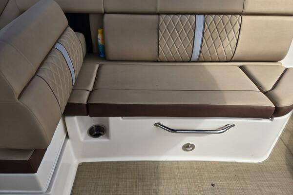 Cool Change 27ft Sea Ray Yacht For Sale