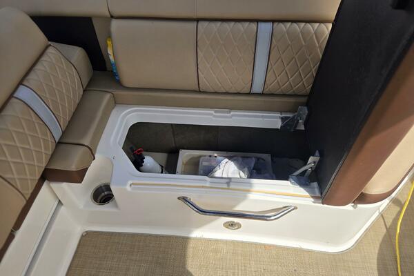 Cool Change 27ft Sea Ray Yacht For Sale