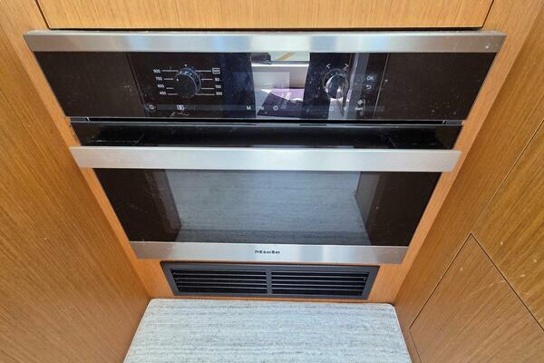 Mary Alyce 35ft Beneteau Yacht For Sale