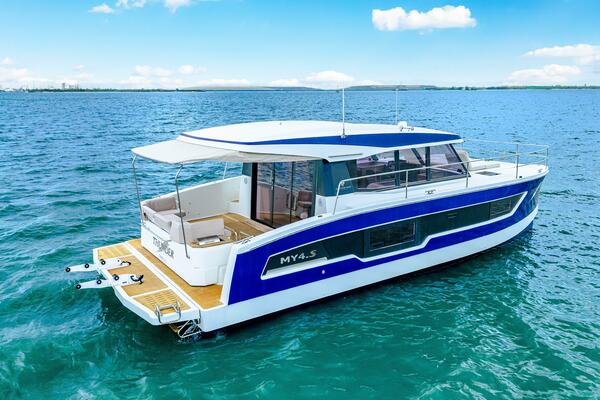 2021 Fountaine Pajot MY4.S - Profile 
