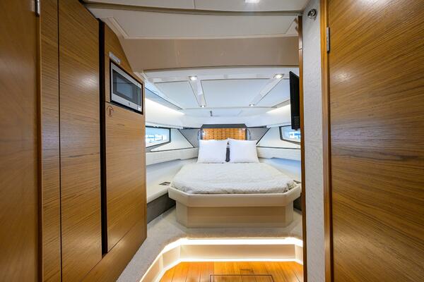 2022 43 Tiara LE 43ft Tiara Yachts Yacht For Sale