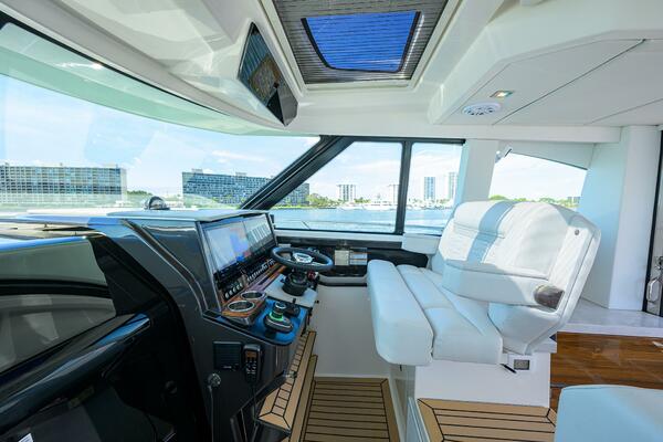 2022 43 Tiara LE 43ft Tiara Yachts Yacht For Sale