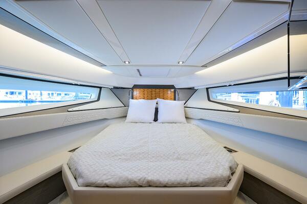 2022 43 Tiara LE 43ft Tiara Yachts Yacht For Sale