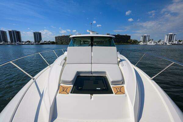 2022 Tiara Yachts 43