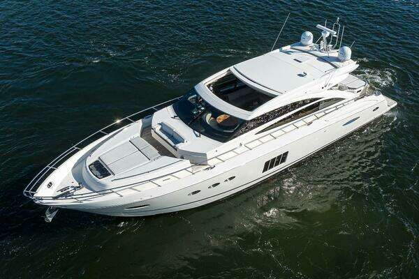 2013 Princess 72