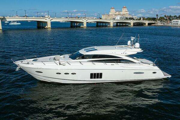 2013 Princess 72