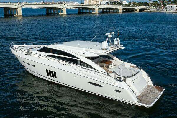 2013 Princess 72