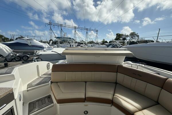 35ft Sea Ray Yacht For Sale