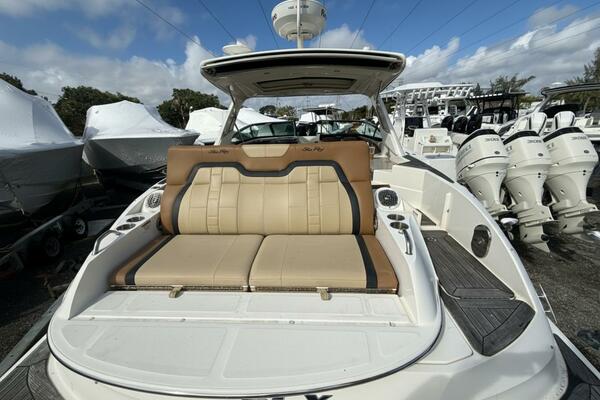 35ft Sea Ray Yacht For Sale