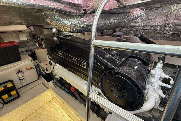 2007 Cruisers Yachts 56