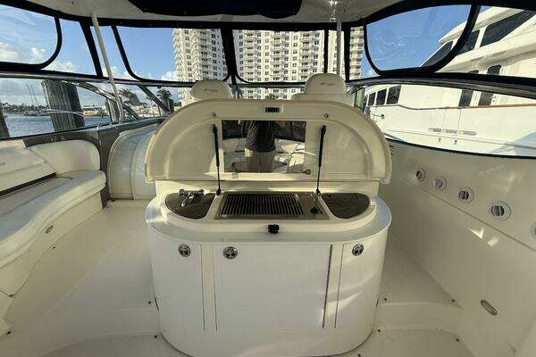 2007 Cruisers Yachts 56