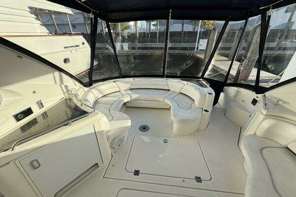 2007 Cruisers Yachts 56