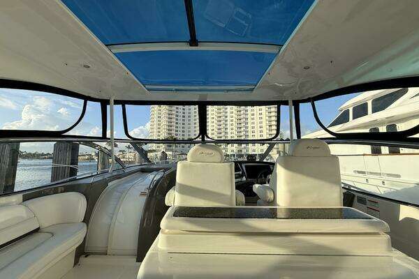 2007 Cruisers Yachts 56