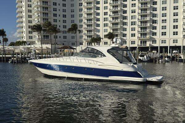 Photo of the 2007 Cruisers Yachts 560 Express