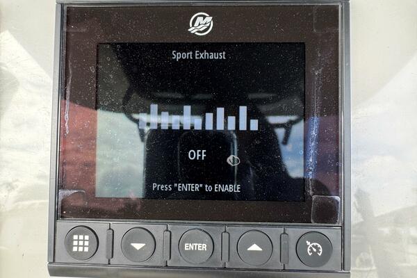 28ft Boston Whaler Yacht For Sale