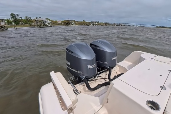 Photo of the 2018 Grady-White 