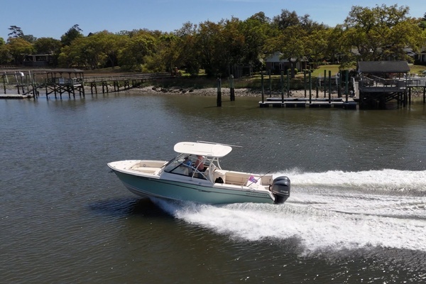 Photo of the 2018 Grady-White 