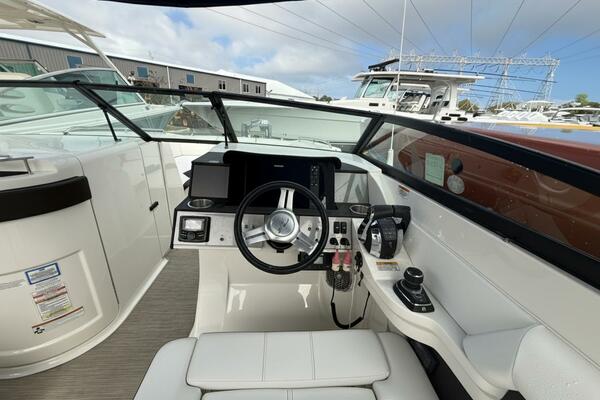 29ft Sea Ray Yacht For Sale