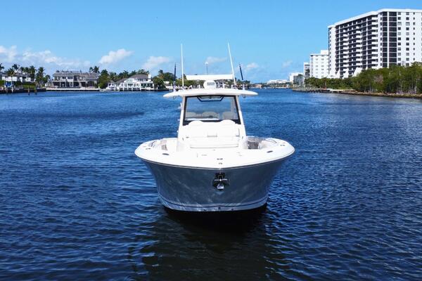 Pursuit 38 - PERSEVERANCE - Bow Profile