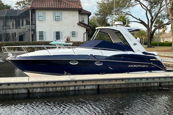 New Year 33ft Monterey Yacht For Sale