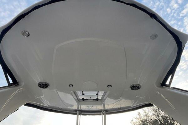 New Year 33ft Monterey Yacht For Sale