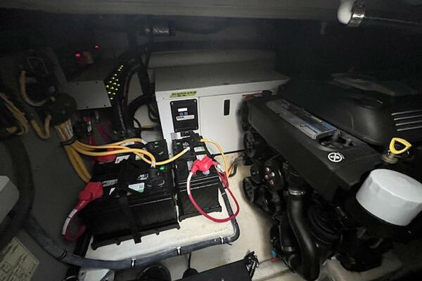 New Year 33ft Monterey Yacht For Sale