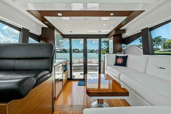 2018 Tiara Yachts 44