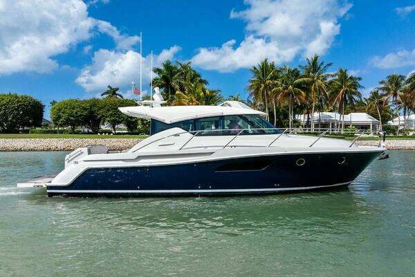2018 Tiara Yachts 44