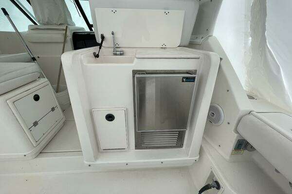 Photo of the 2003 Tiara Yachts 3100 Open