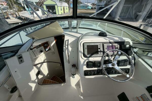 RUTHIE B 32ft Century Yacht For Sale