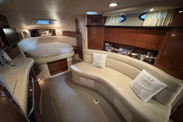 32ft Sea Ray Yacht For Sale