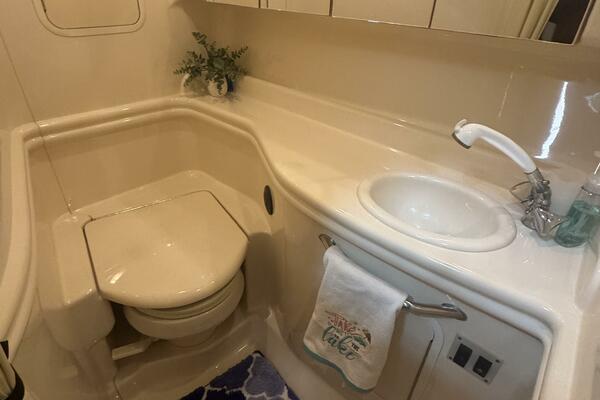 32ft Sea Ray Yacht For Sale