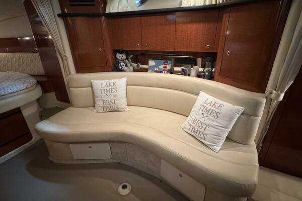 32ft Sea Ray Yacht For Sale