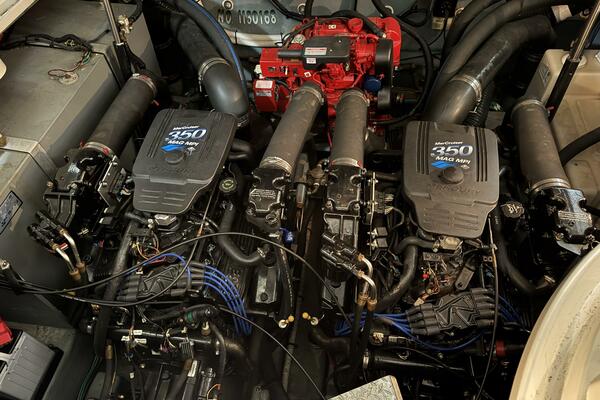 32ft Sea Ray Yacht For Sale