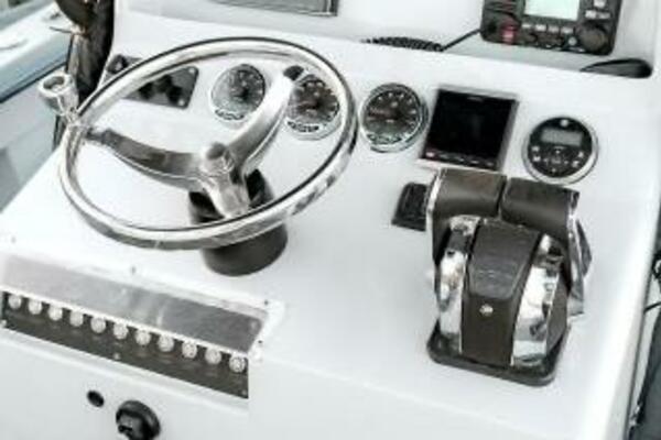 29ft SeaVee Yacht For Sale