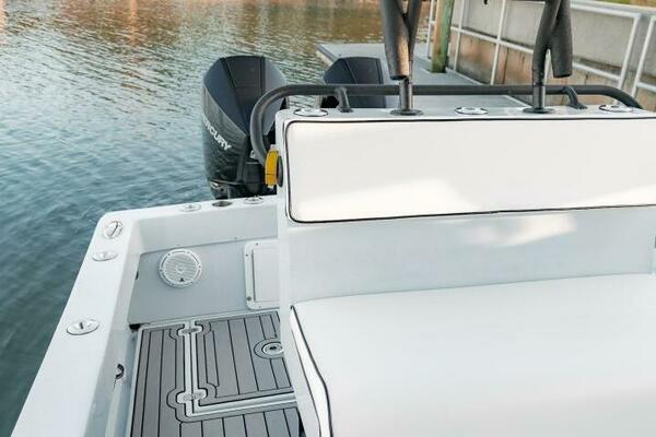 29ft SeaVee Yacht For Sale