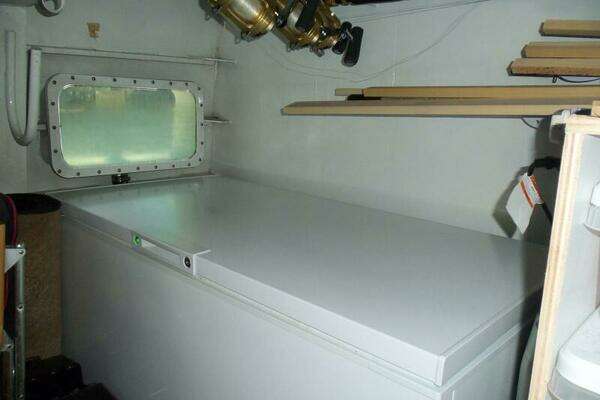 Broward Custom Extended Yacht For Sale