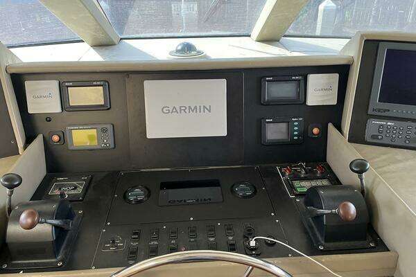 Broward Custom Extended Yacht For Sale